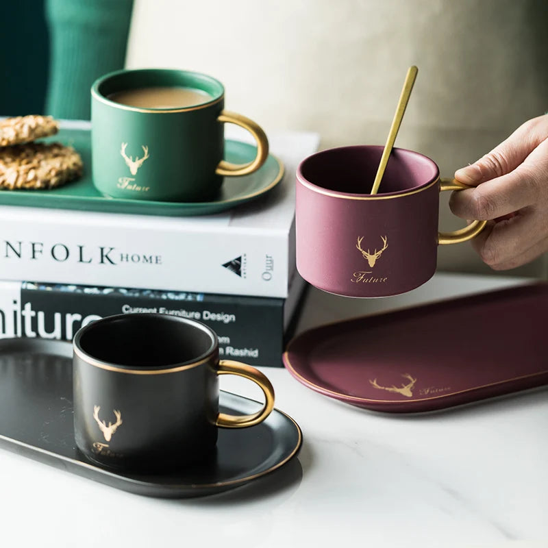 Service à Café Européen Bordure Dorée avec Coffret Cadeau