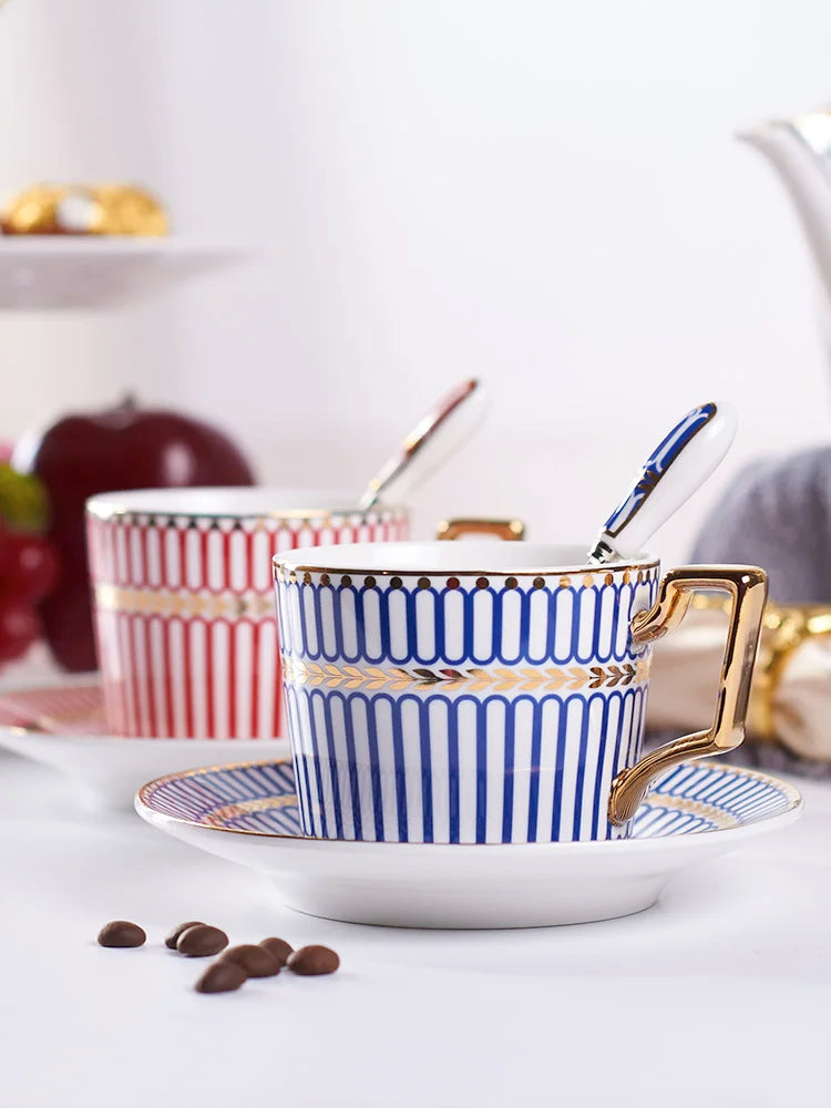 Tasse à Café Porcelaine Fine avec Soucoupe et Cuillère 200ml