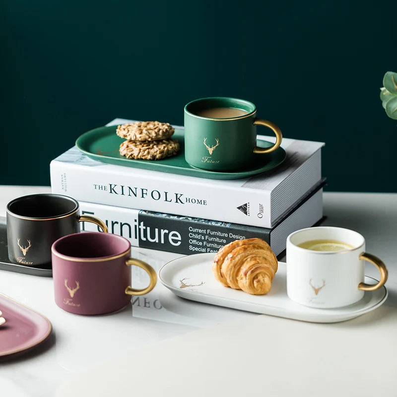 Service à Café Européen Bordure Dorée avec Coffret Cadeau