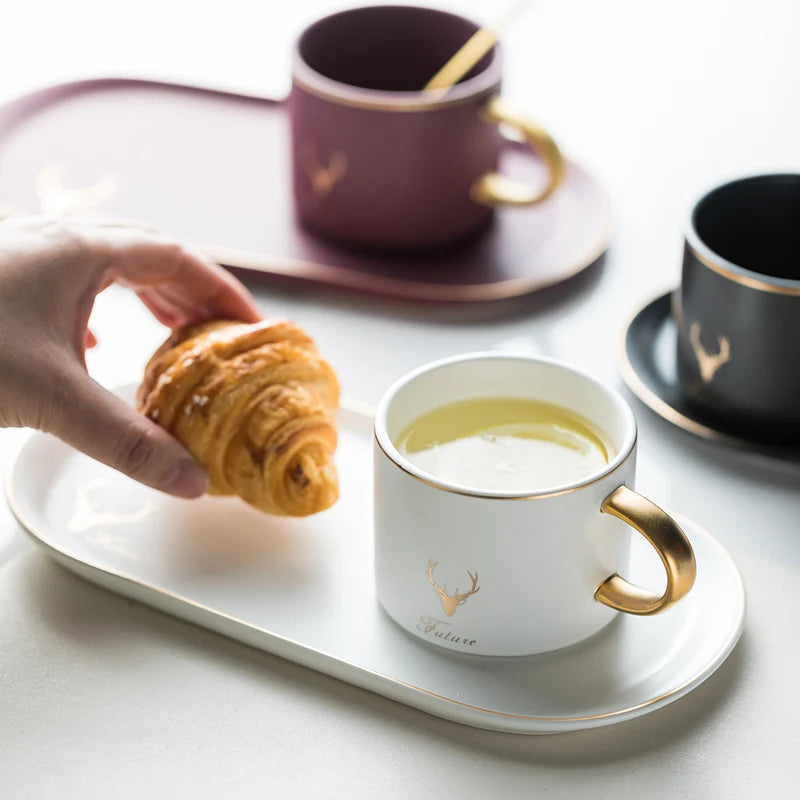 Service à Café Européen Bordure Dorée avec Coffret Cadeau