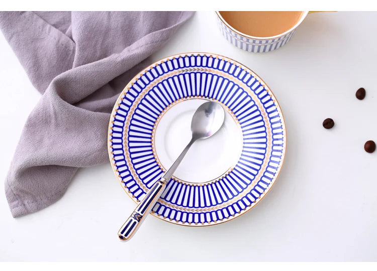 Tasse à Café Porcelaine Fine avec Soucoupe et Cuillère 200ml