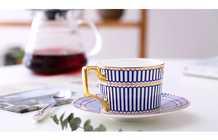 Tasse à Café Porcelaine Fine avec Soucoupe et Cuillère 200ml