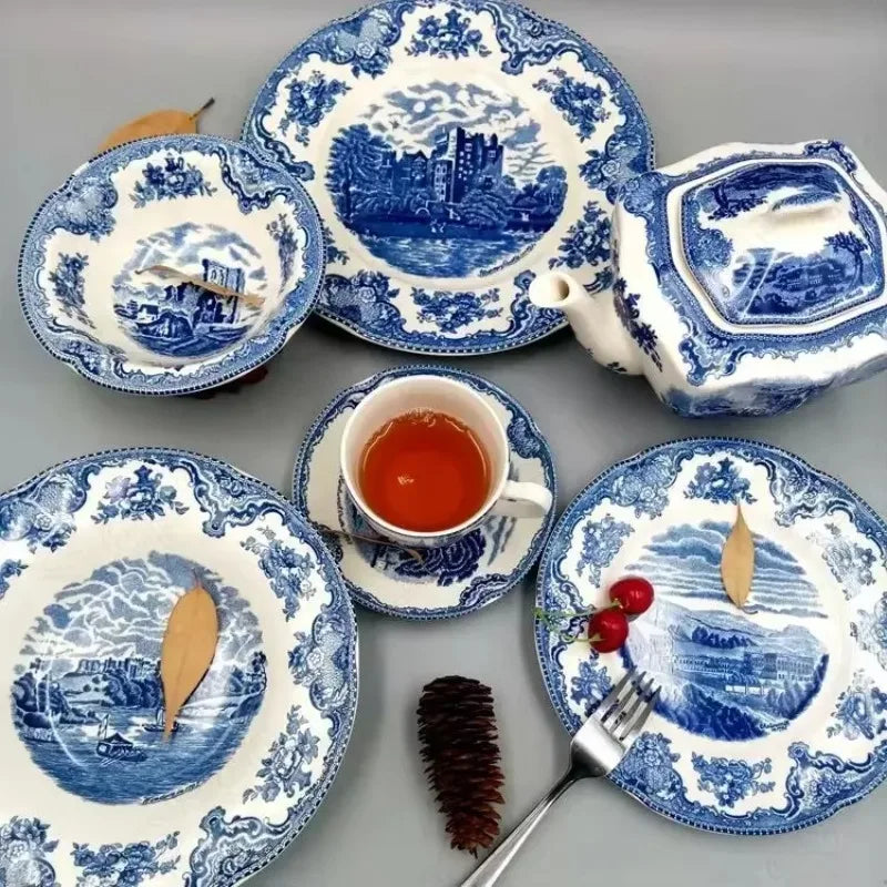 Assiette en Céramique Motif Château Bleu Palace