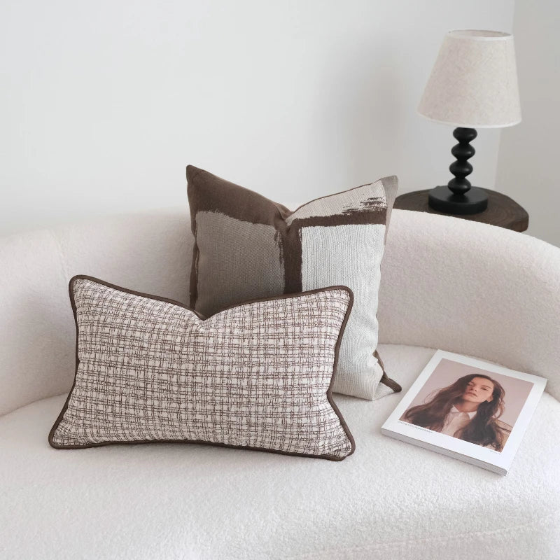 Housse de Coussin Marron Maillard - Motif Géométrique Jacquard