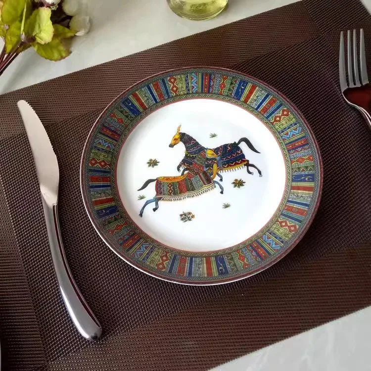 Assiette en Porcelaine Motif Cheval