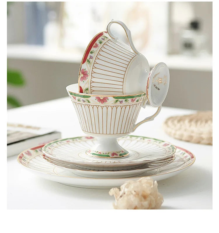 Tasse à Café Céramique Rayures Dorées Classiques