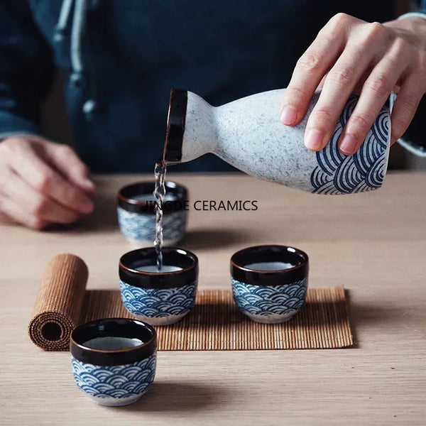 Service à Saké Japonais en Céramique - Bouteille et Tasses