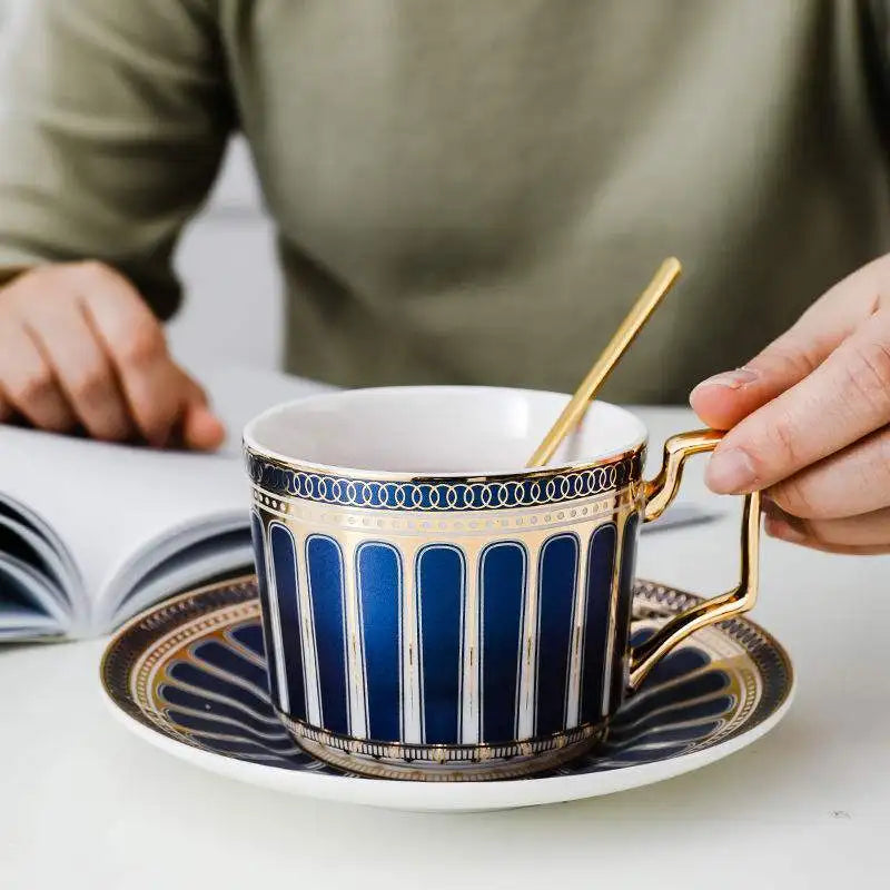 Tasse à Café Céramique Florale Anse Dorée