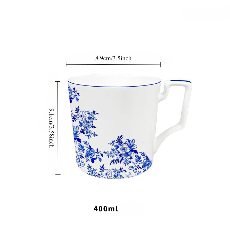 Assiette en Porcelaine Bleu et Blanc Motif Floral Classique