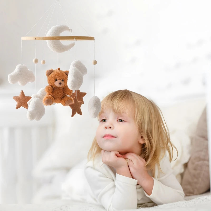 Mobile Musical en Bois pour Lit Bébé