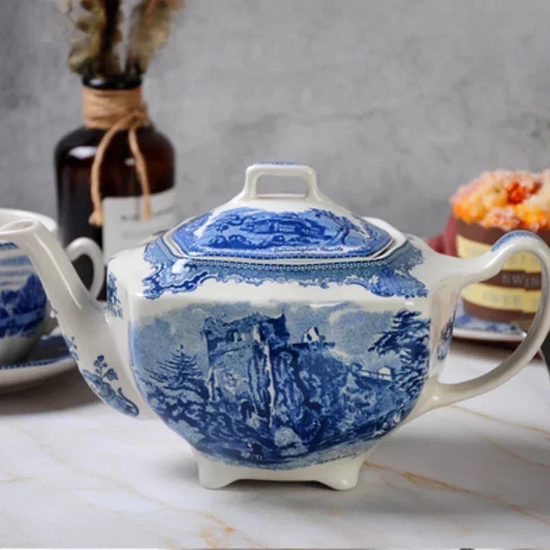 Assiette en Céramique Motif Château Bleu Palace