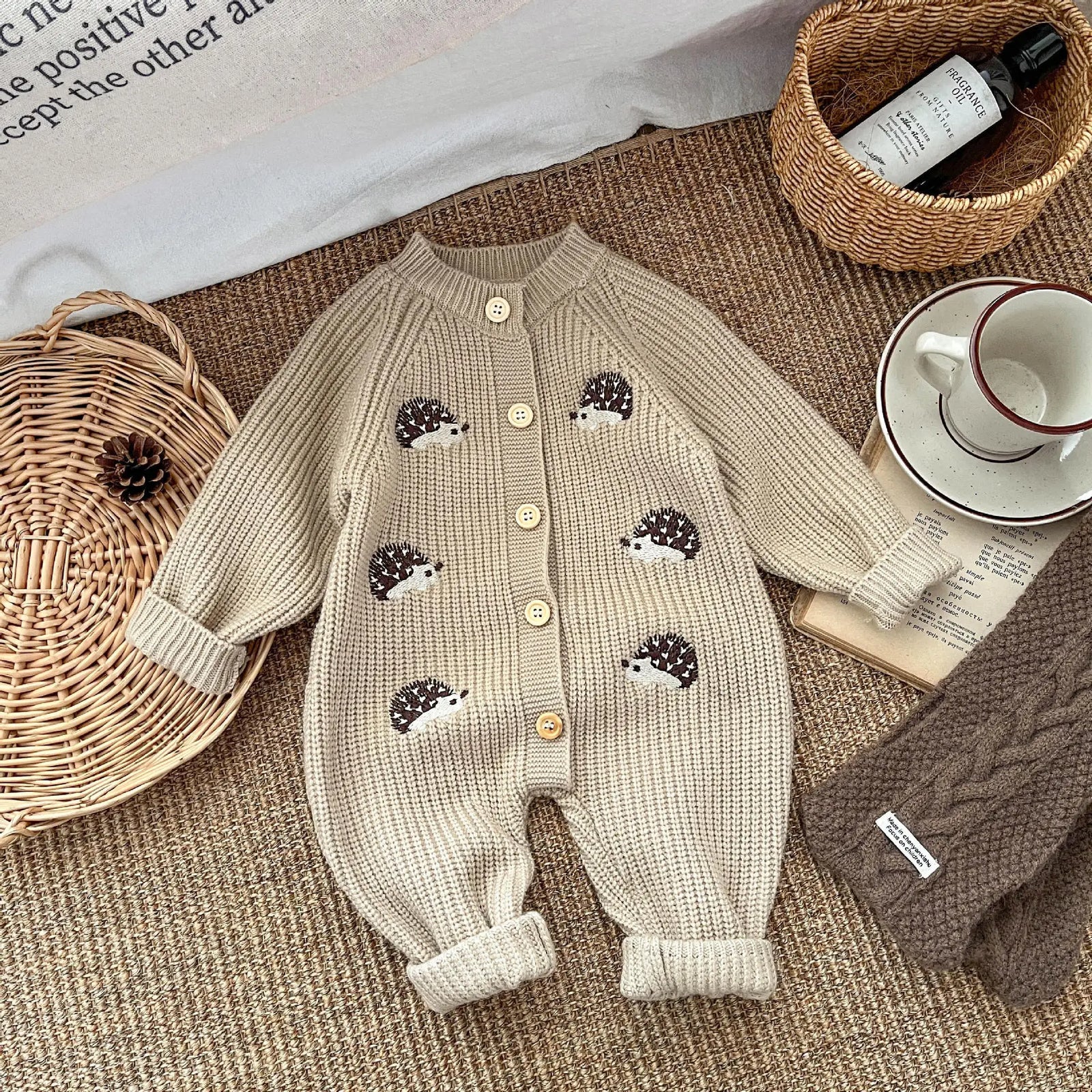Barboteuse Bébé Tricotée Motif Hérisson