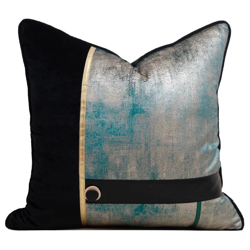 Housse de Coussin Lombaire Effet Python avec Pompon Art Déco