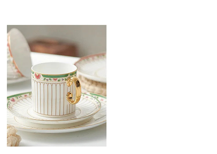 Tasse à Café Céramique Rayures Dorées Classiques