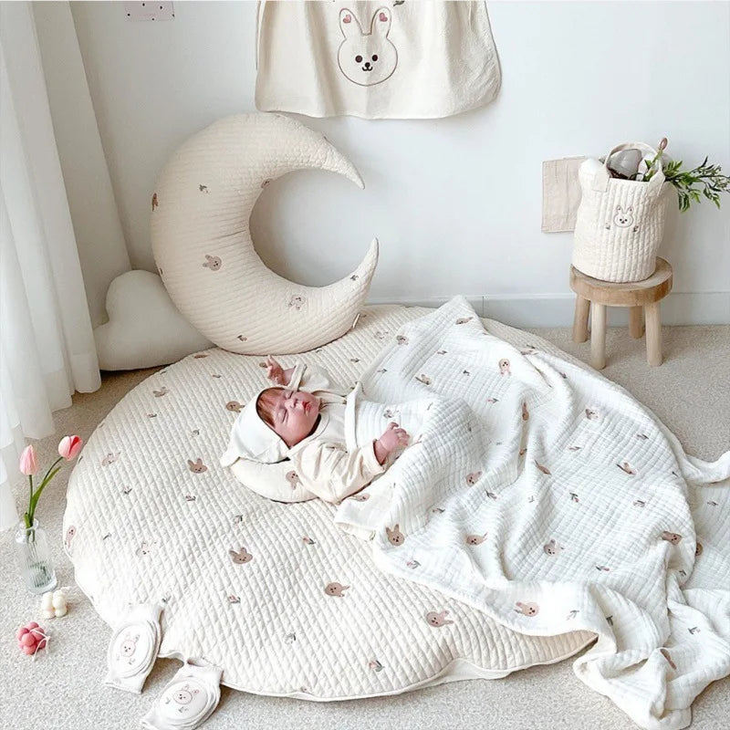 Tapis d'Éveil Rond Brodé Lapin et Fleurs