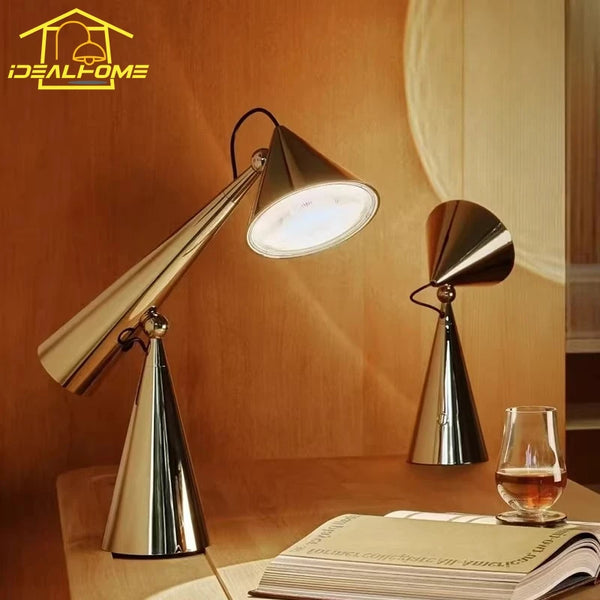 Lampe de Table Conique Portable - Design Nordique USB