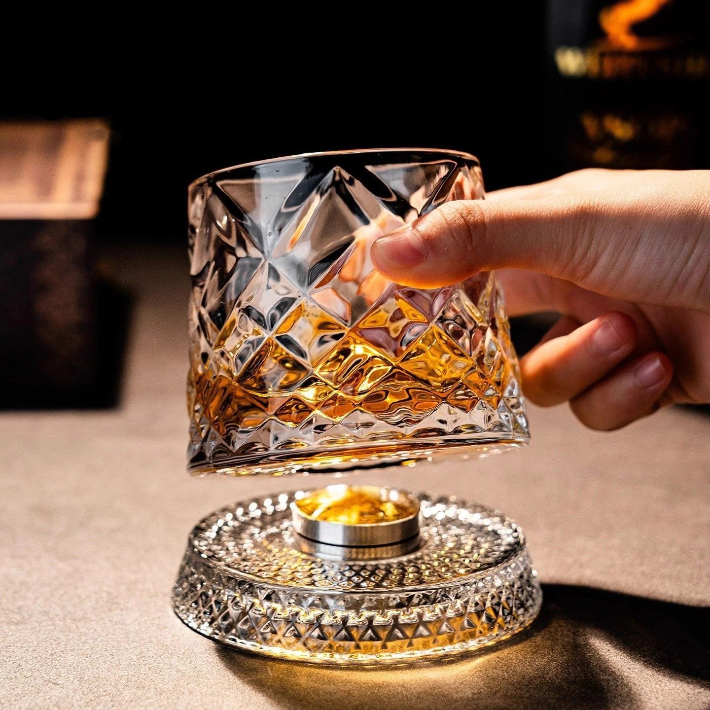 Verre à Whisky Rotatif à Base Tournante 360 Degrés