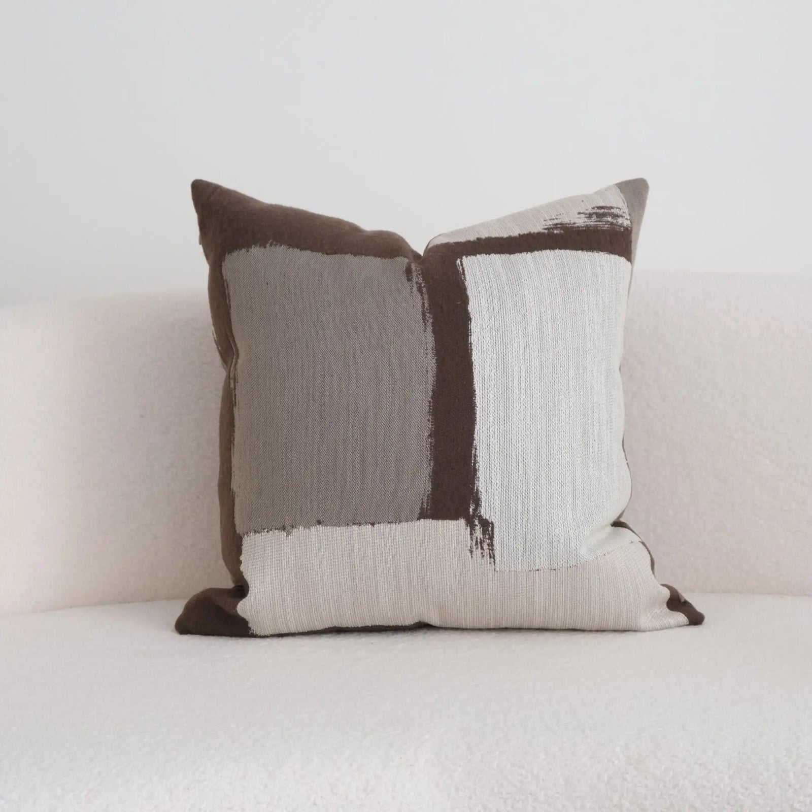 Housse de Coussin Marron Maillard - Motif Géométrique Jacquard