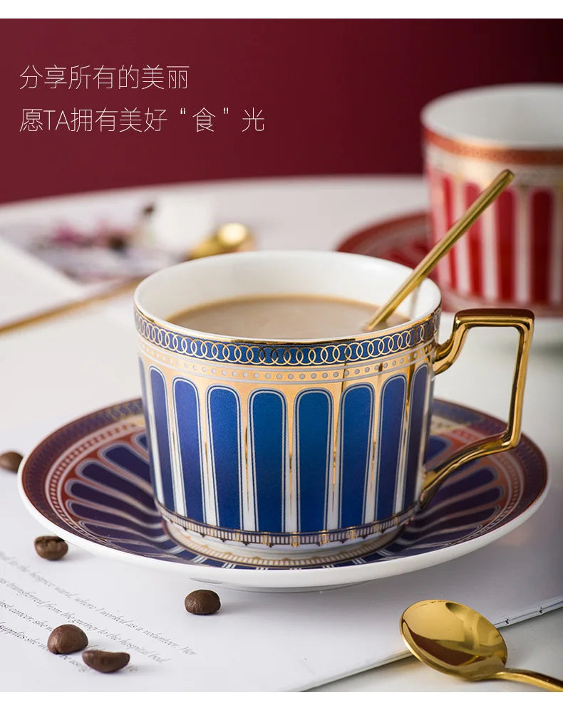 Tasse à Café Céramique Florale Anse Dorée