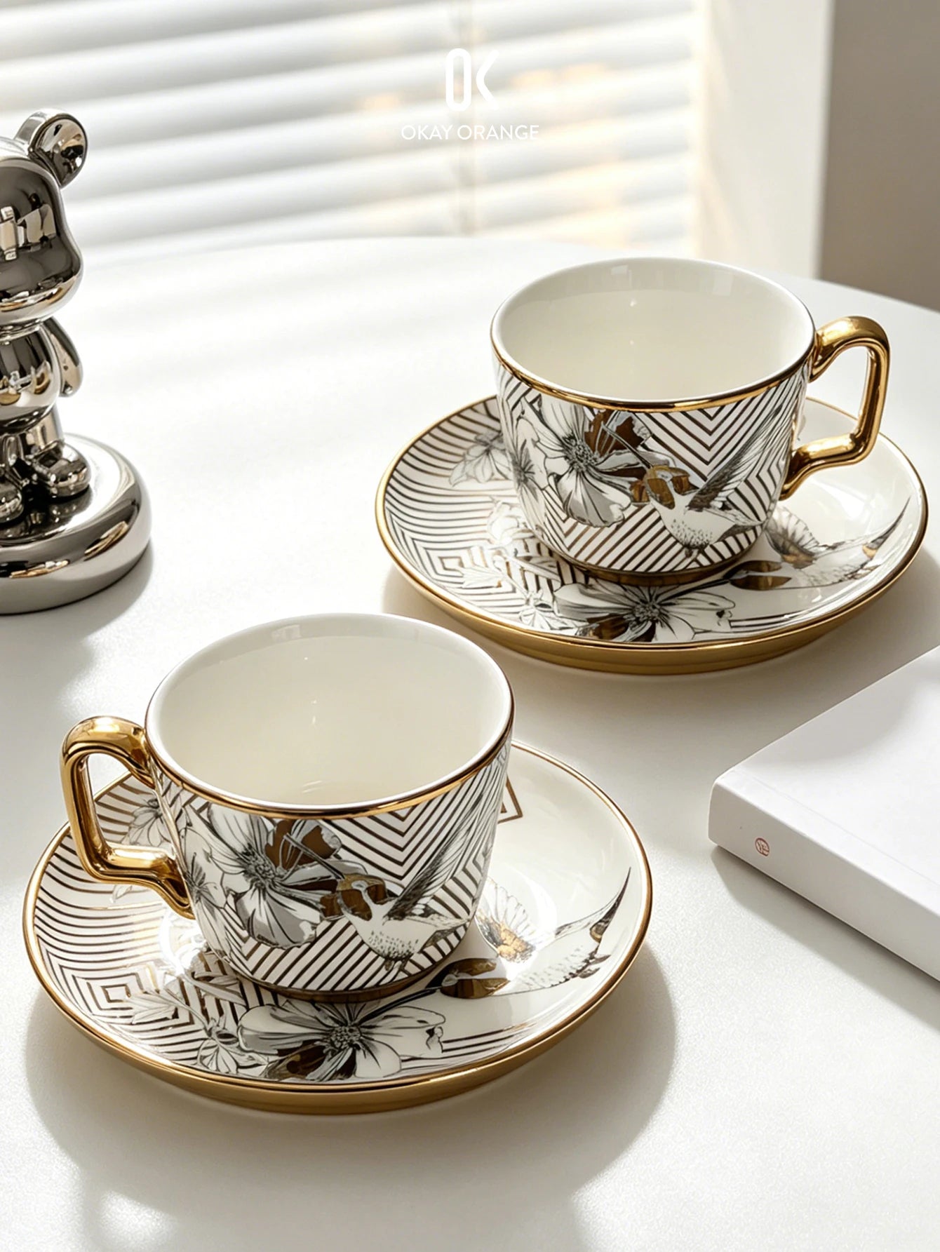 Tasse à Café Vintage Porcelaine Motif Fleurs et Oiseaux