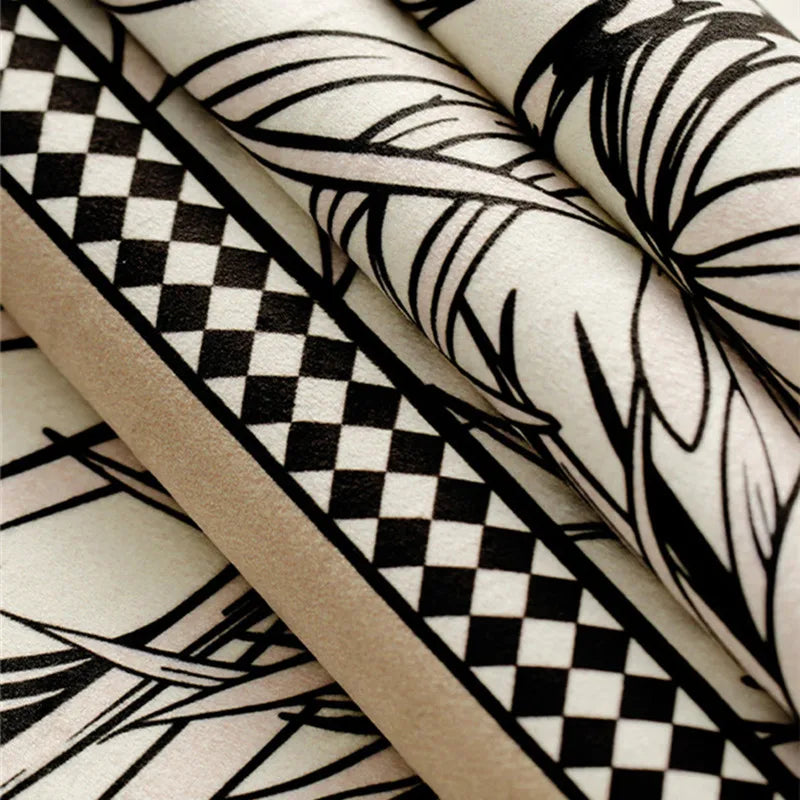 Housse de Coussin Florale en Velours - Style Rétro Noir et Blanc