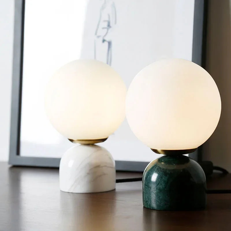 Lampe de Chevet Nordique - Design Épuré