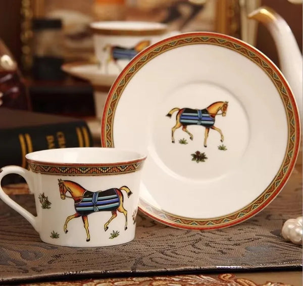 Tasse à Café Porcelaine Motif Cheval Contour Doré
