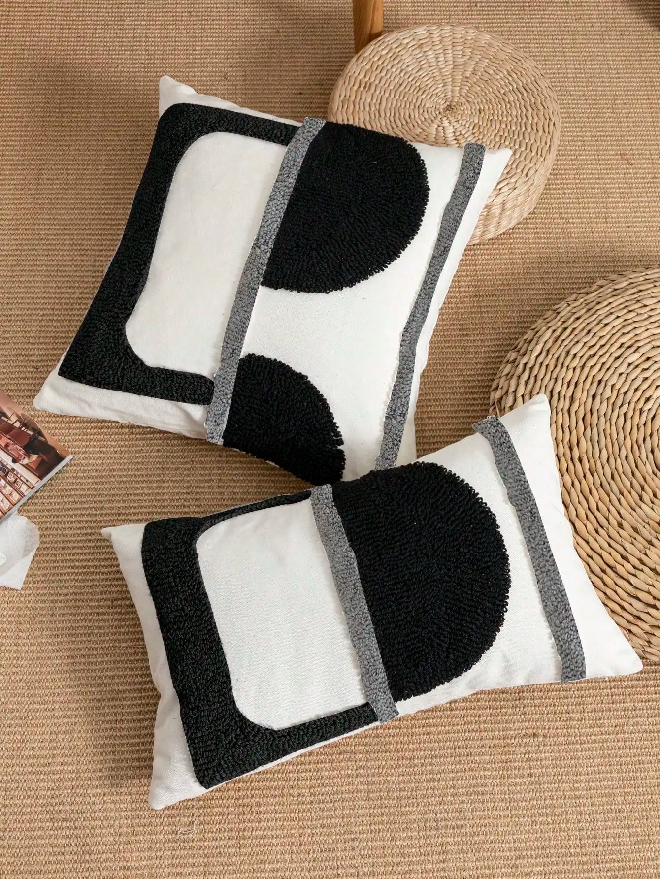 Housse de Coussin Toile Brodée - Motif Géométrique