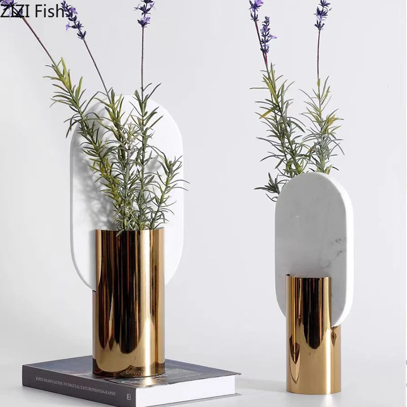 Vase en Marbre Géométrique - Design Épuré pour Fleurs