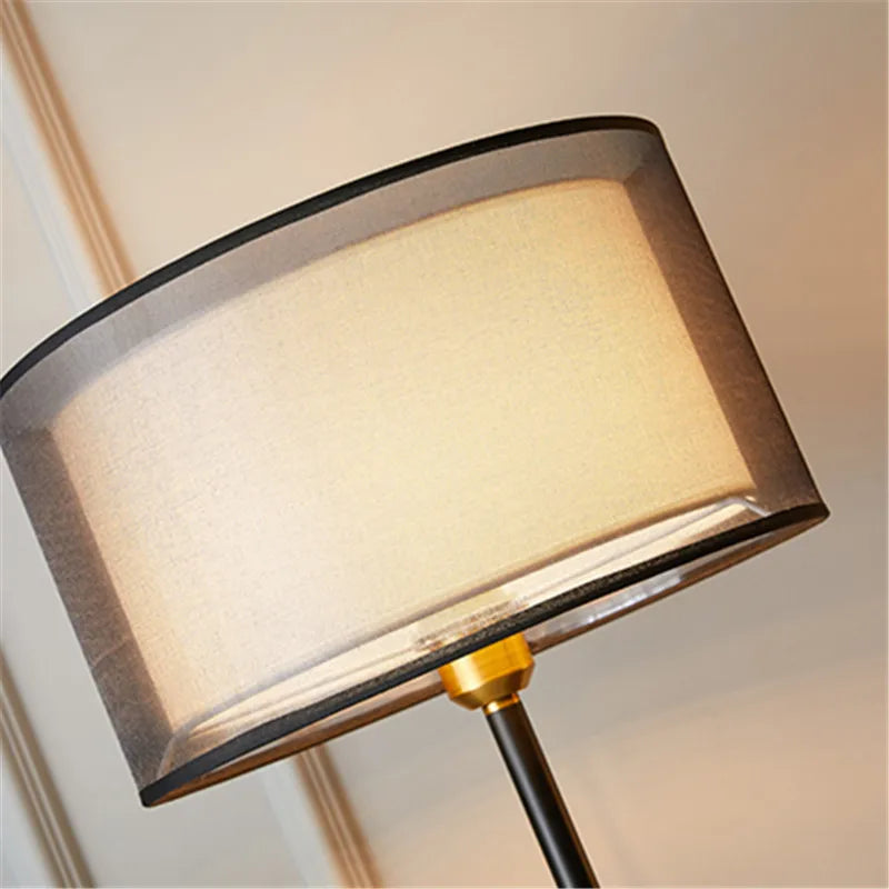 Lampadaire en Tissu Style Américain - Finition Or et Noir