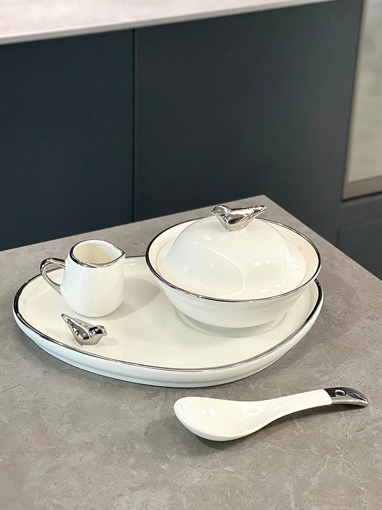 Ceramic Lidded Bowl – Elegant Serving Bowl for Soup & Dessert