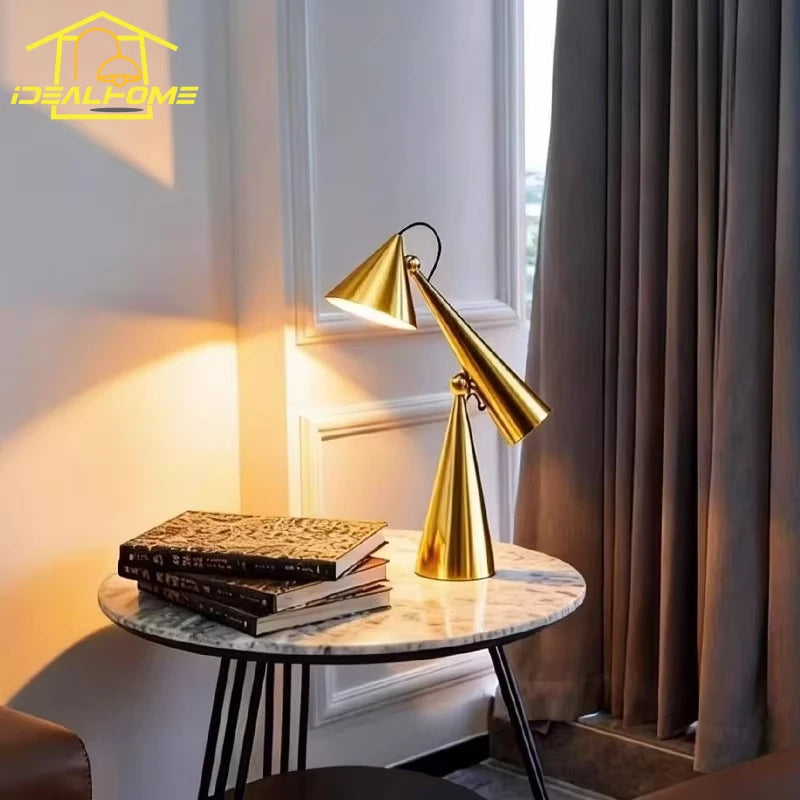 Lampe de Table Conique Portable - Design Nordique USB