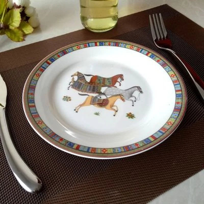 Assiette en Porcelaine Motif Cheval