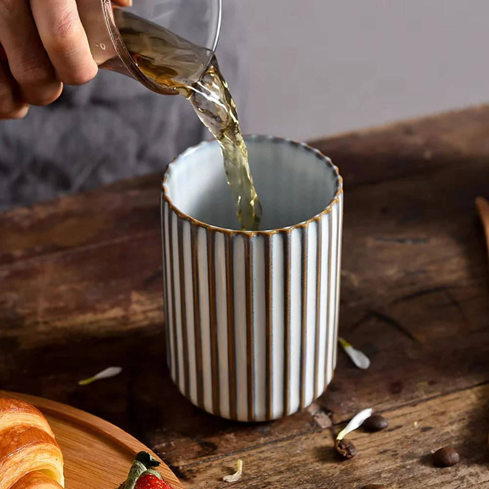 Mug en Céramique à Rayures Verticales - 300ml
