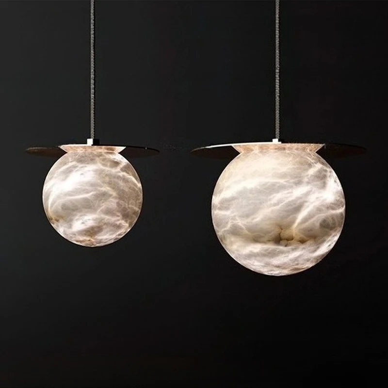 Suspension Boule en Marbre et Laiton - Design Contemporain