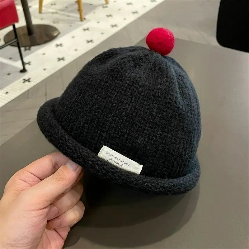 Bonnet Bébé Tricoté à Pompon