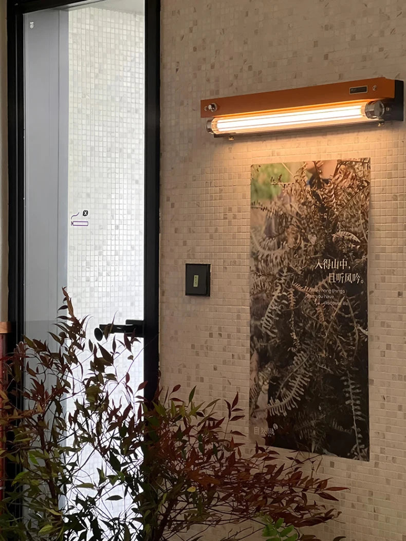 Applique Murale LED Design Tube Acrylique Orange et Noir