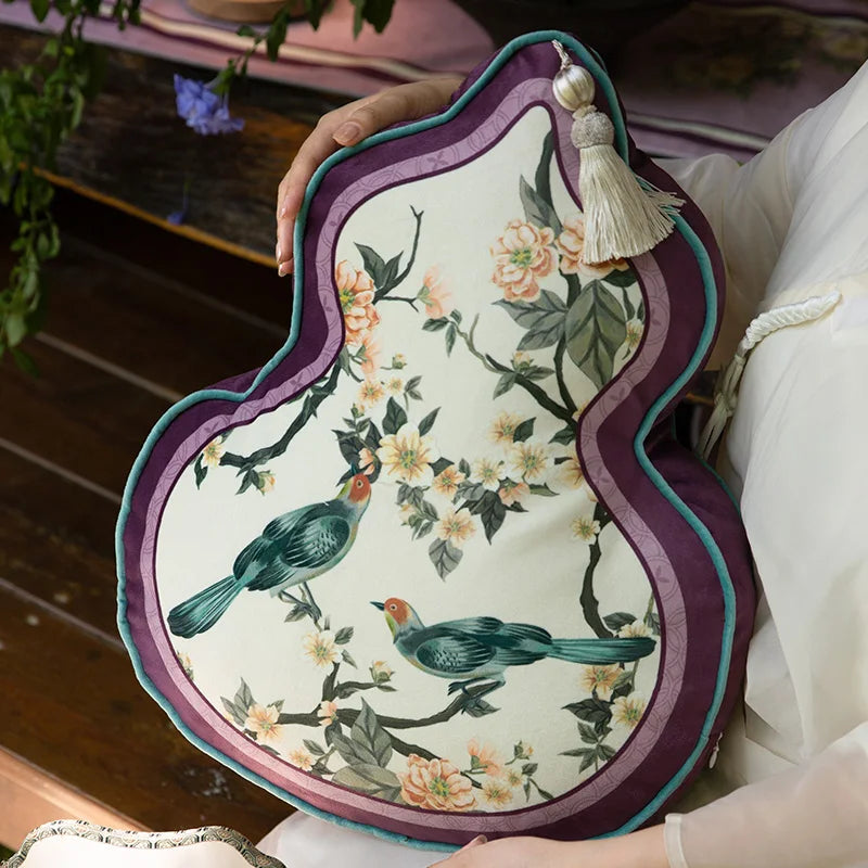 Coussin Décoratif Forme Gourde - Motif Floral et Oiseaux