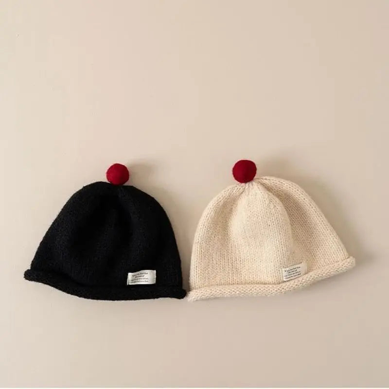 Bonnet Bébé Tricoté à Pompon