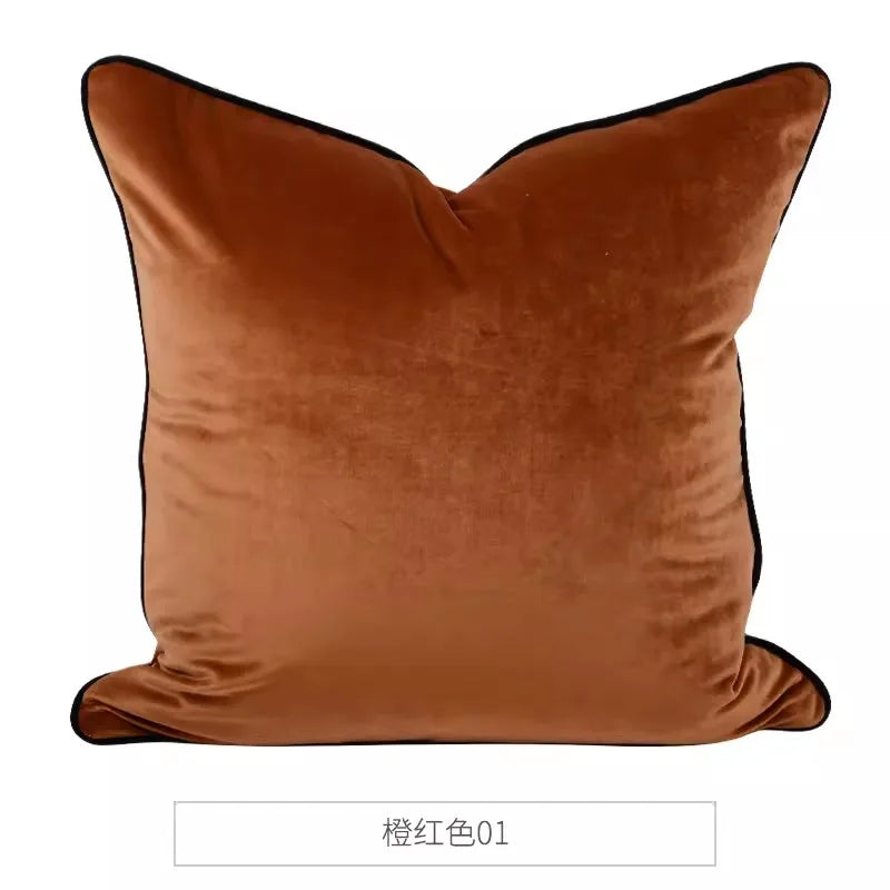Housse de Coussin Velours Motif Léopard à Pompons