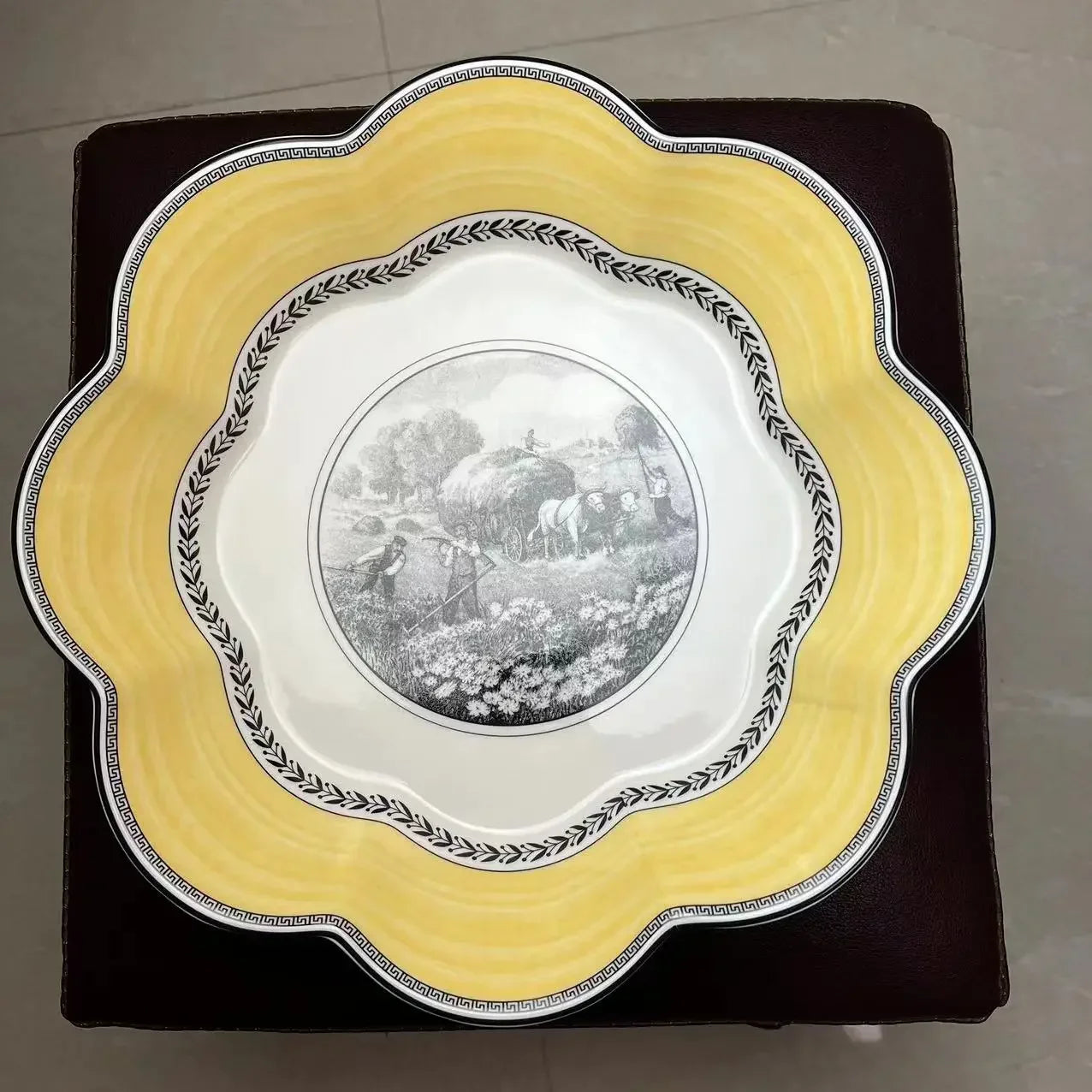 Service de Vaisselle en Porcelaine Complet
