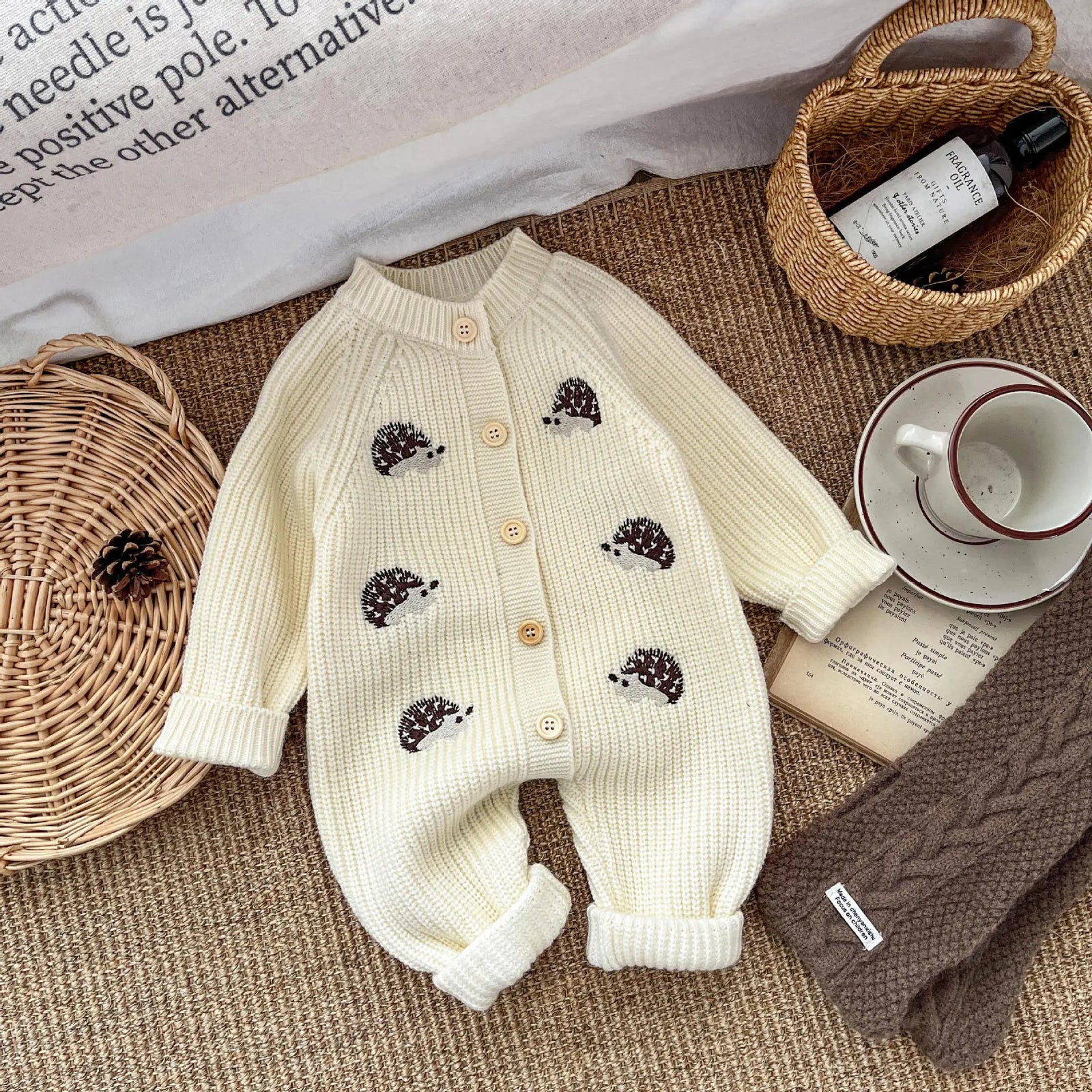 Barboteuse Bébé Tricotée Motif Hérisson