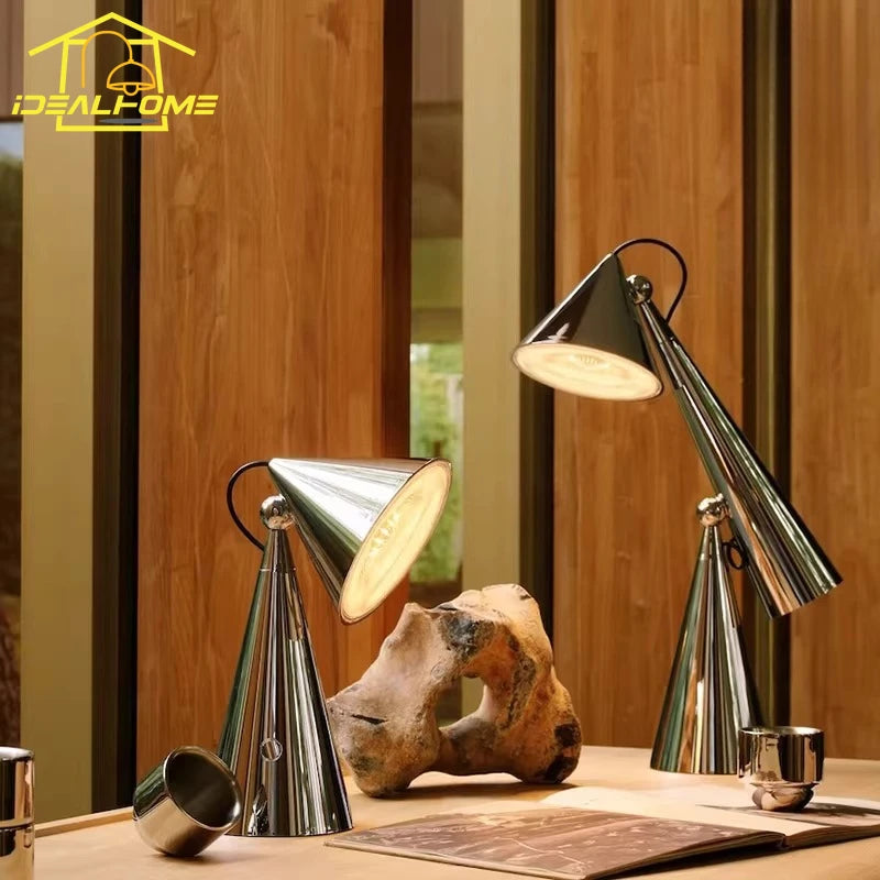 Lampe de Table Conique Portable - Design Nordique USB