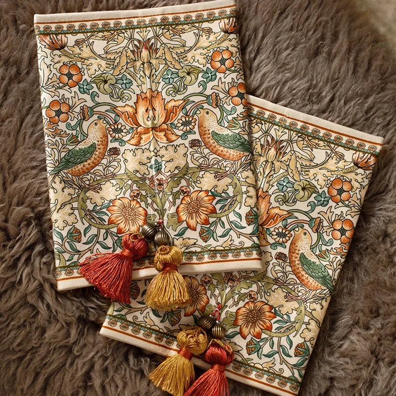 Boîte à Mouchoirs en Velours avec Pompon - Design Chic
