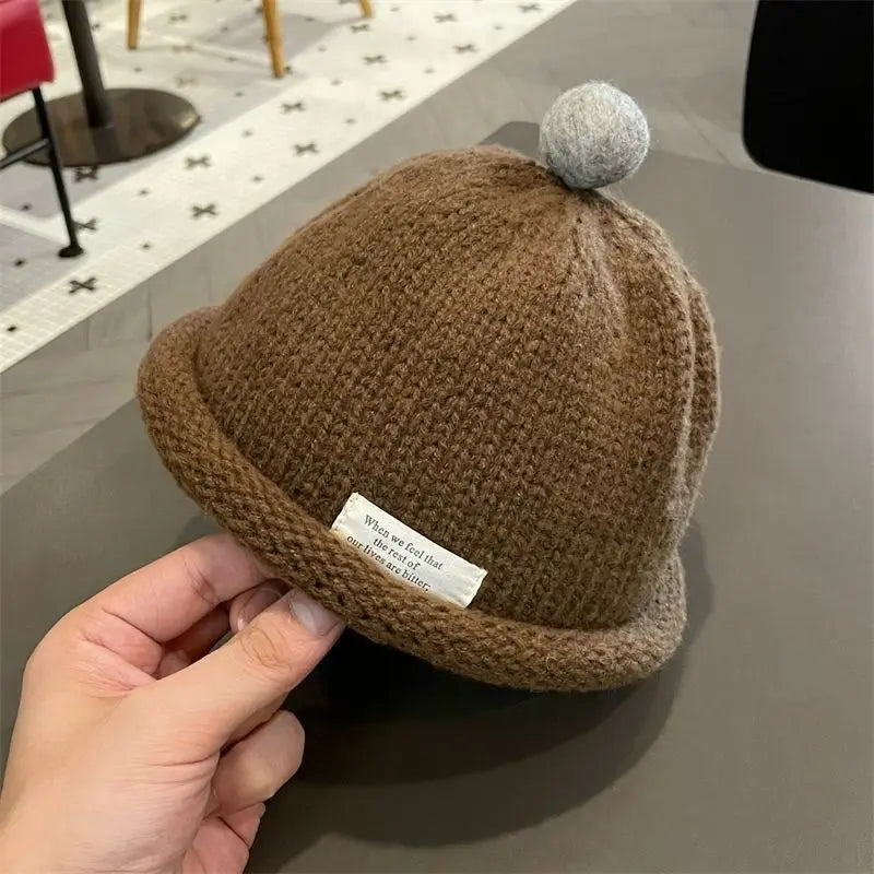 Bonnet Bébé Tricoté à Pompon