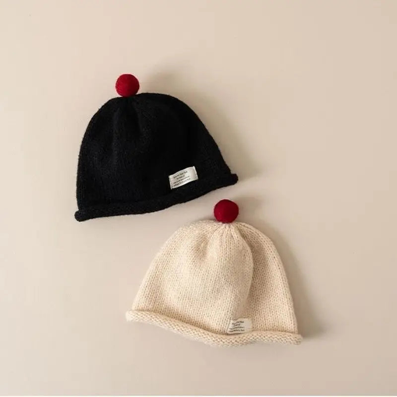 Bonnet Bébé Tricoté à Pompon