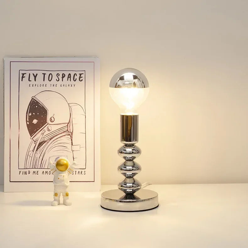 Lampe de Table Bauhaus - Métal Chromé et LED