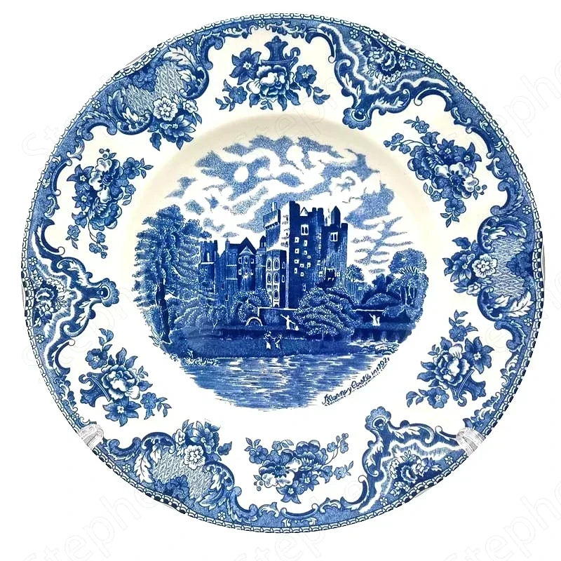 Assiette en Céramique Motif Château Bleu Palace