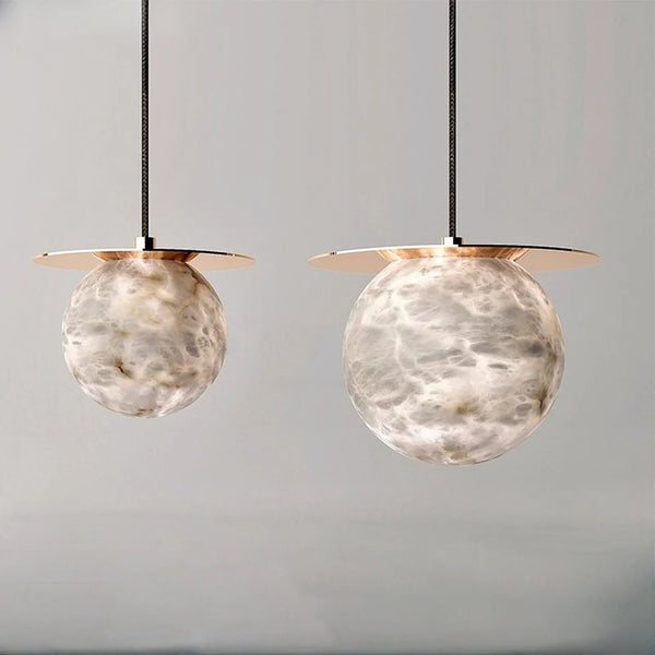 Suspension Boule en Marbre et Laiton - Design Contemporain