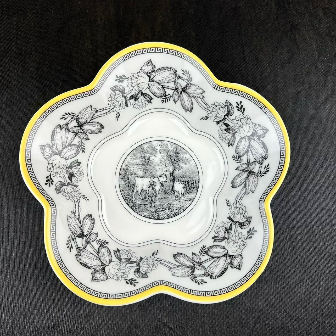 Service de Vaisselle en Porcelaine Complet